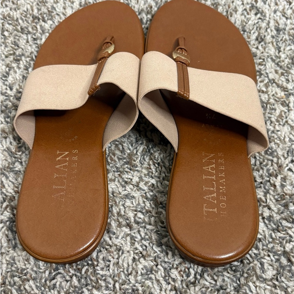 Italian Shoemaker Thong Sandals with Tan strap and Gold Accent - Picture 2 of 4